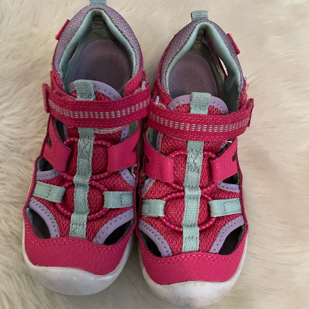 Stride,  could be used as water sandal